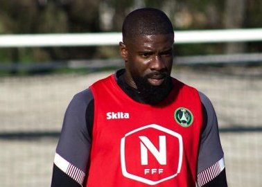 Bruno Ecuele Manga rejoint le Paris 13 Atletico : un nouveau défi pour le capitaine des Panthères