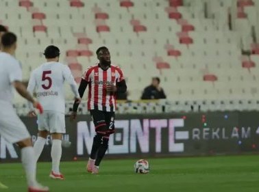 Turquie : Aaron Appindangoyé et Sivasspor arrachent un nul face à Hatayspor