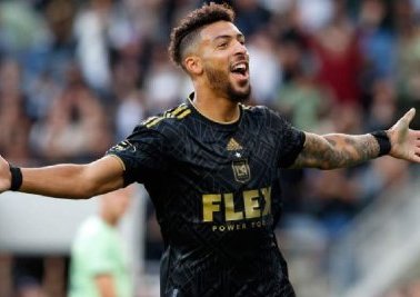 Mercato OM : La piste Denis Bouanga activée pour reformer le duo avec Aubameyang ?